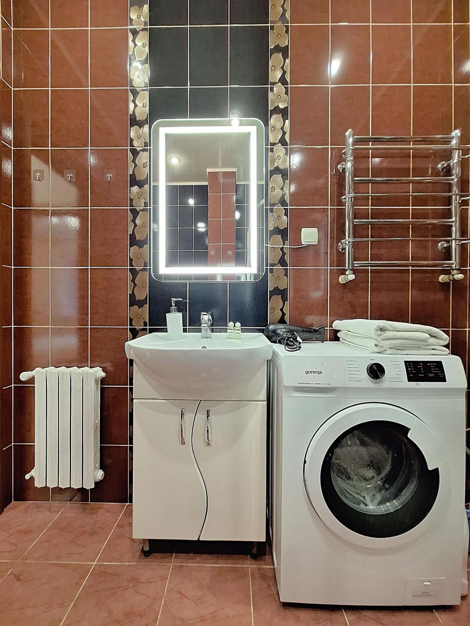 Однокімна Квартира Біля Каштанової Алеї У Центрі Полтави Мережа Alexapartments Документи Для Відряджень Безконтатне Заселення 24-7 Полтава Экстерьер фото