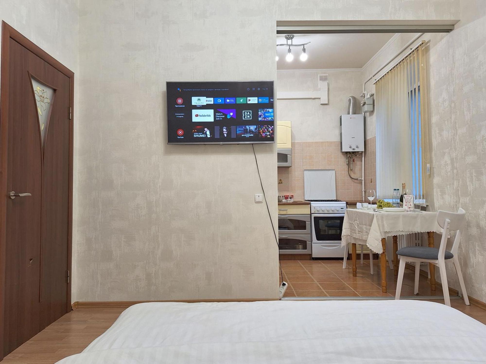 Однокімна Квартира Біля Каштанової Алеї У Центрі Полтави Мережа Alexapartments Документи Для Відряджень Безконтатне Заселення 24-7 Полтава Экстерьер фото